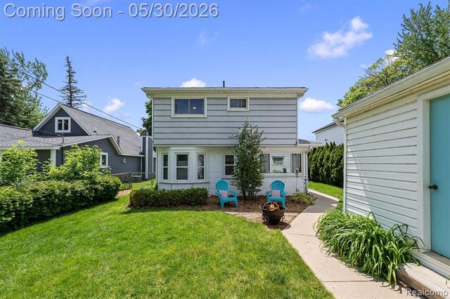 11061 Beryl Drive, White Lake, MI 48386