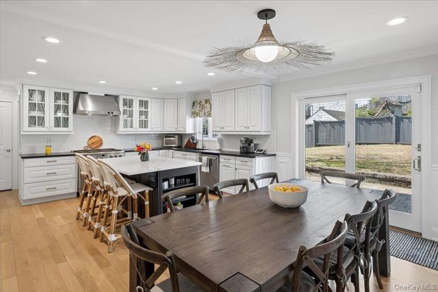 31 Priory Lane, Pelham, NY 10803