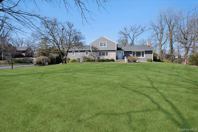 31 Priory Lane, Pelham, NY 10803