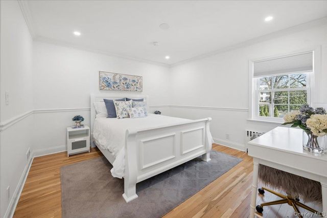 31 Priory Lane, Pelham, NY 10803