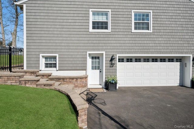 31 Priory Lane, Pelham, NY 10803