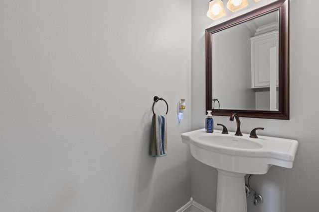 3202 Lopez Court, Longview, TX 75605