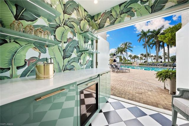 4021 Gulf Shore BLVD N G7, Naples, FL 34103