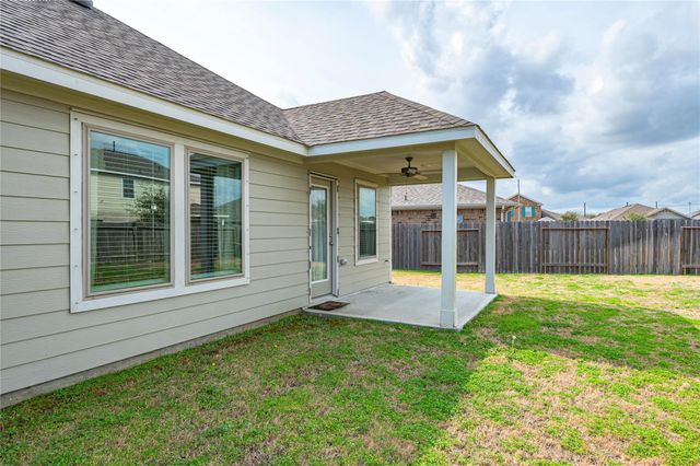 2107 Santa Ana Way, Baytown, TX 77523
