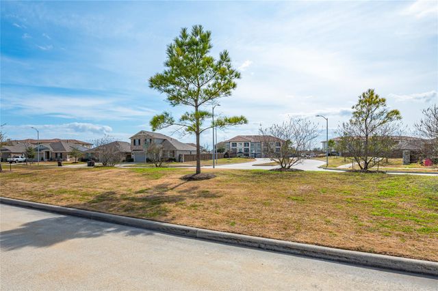 2107 Santa Ana Way, Baytown, TX 77523