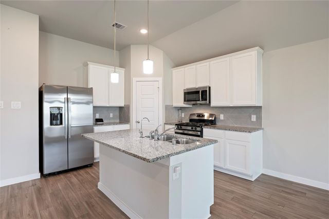 2107 Santa Ana Way, Baytown, TX 77523