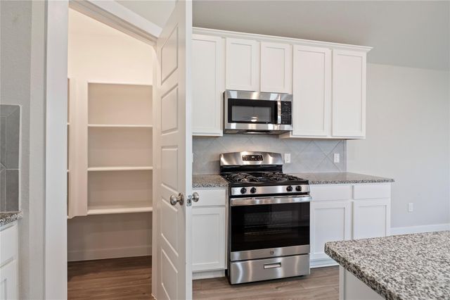 2107 Santa Ana Way, Baytown, TX 77523