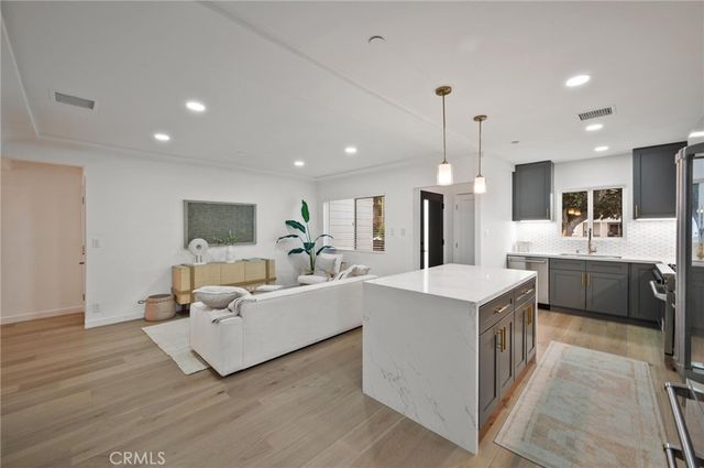14328 Emelita Street, Sherman Oaks, CA 91401