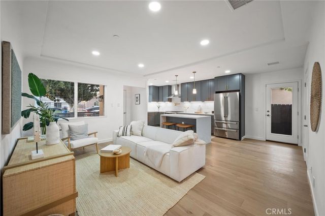 14328 Emelita Street, Sherman Oaks, CA 91401