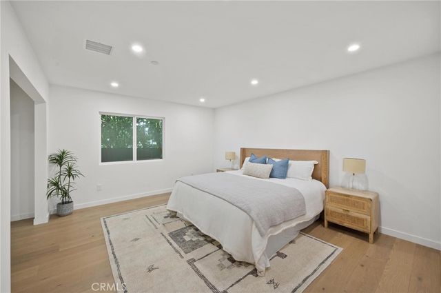 14328 Emelita Street, Sherman Oaks, CA 91401