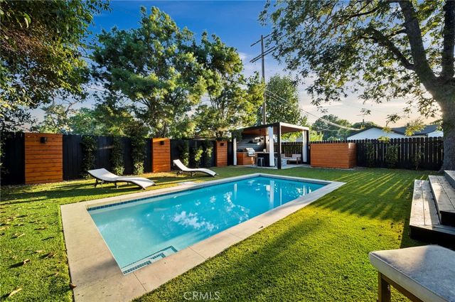 14328 Emelita Street, Sherman Oaks, CA 91401