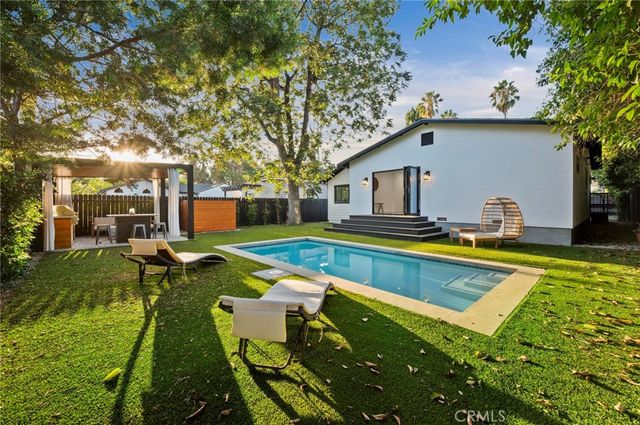 14328 Emelita Street, Sherman Oaks, CA 91401