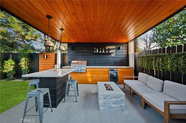 14328 Emelita Street, Sherman Oaks, CA 91401