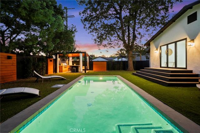 14328 Emelita Street, Sherman Oaks, CA 91401