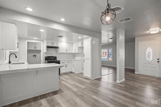 319 Pine Drive, Taft, CA 93268