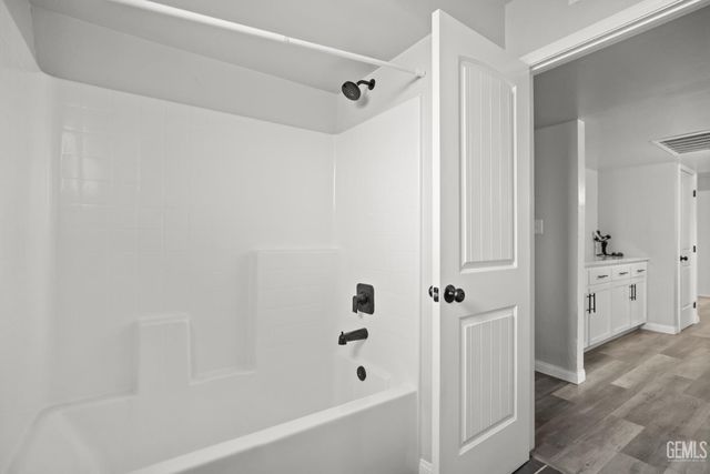 319 Pine Drive, Taft, CA 93268