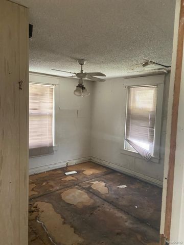 606 Stockdale Street, Flint, MI 48503