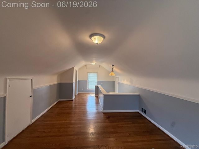 20056 Roscommon Street, Harper Woods, MI 48225