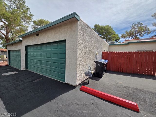 752 Heritage Vista Avenue, Henderson, NV 89015