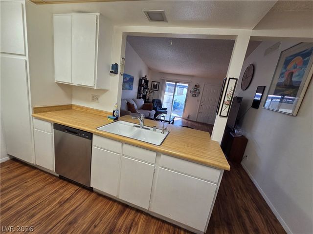 752 Heritage Vista Avenue, Henderson, NV 89015