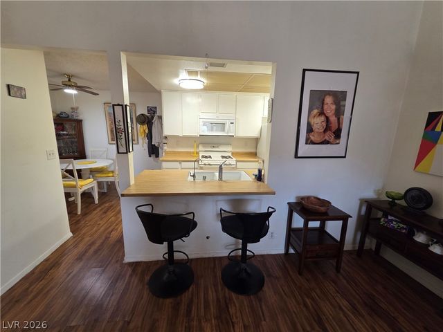 752 Heritage Vista Avenue, Henderson, NV 89015