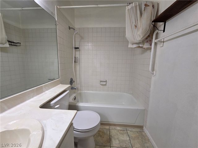 752 Heritage Vista Avenue, Henderson, NV 89015