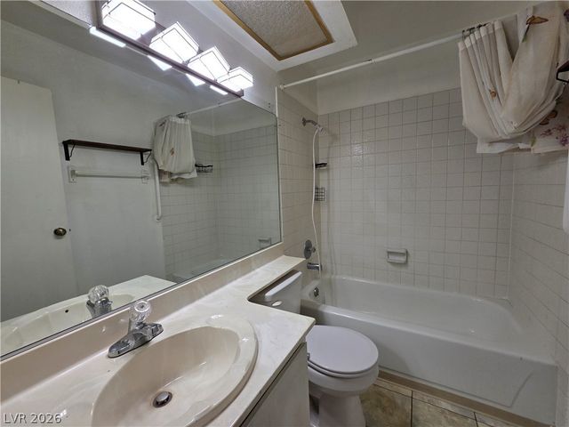 752 Heritage Vista Avenue, Henderson, NV 89015