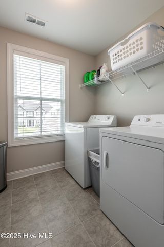 3220 Dandelion Drive, Grimesland, NC 27837