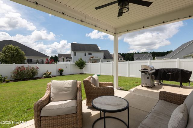 3220 Dandelion Drive, Grimesland, NC 27837