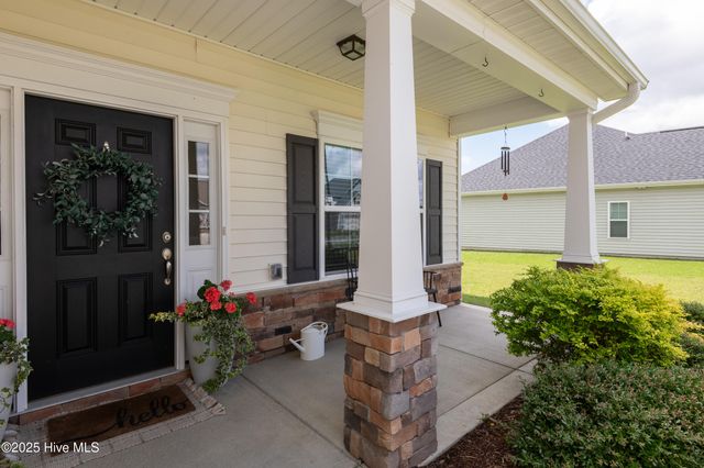 3220 Dandelion Drive, Grimesland, NC 27837