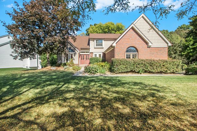 312 Dorchester Way, Milford, MI 48381