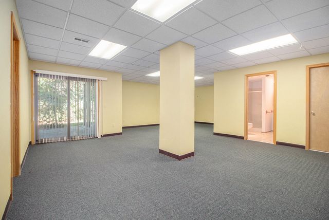 312 Dorchester Way, Milford, MI 48381