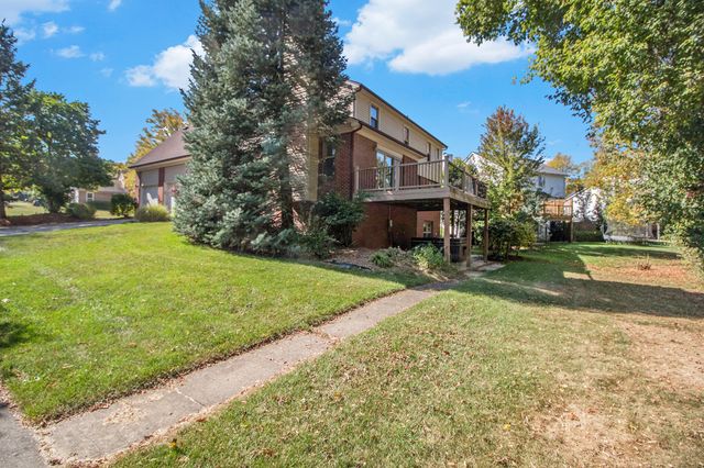 312 Dorchester Way, Milford, MI 48381