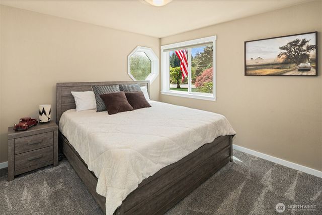 21118 SE 137th Place, Issaquah, WA 98027