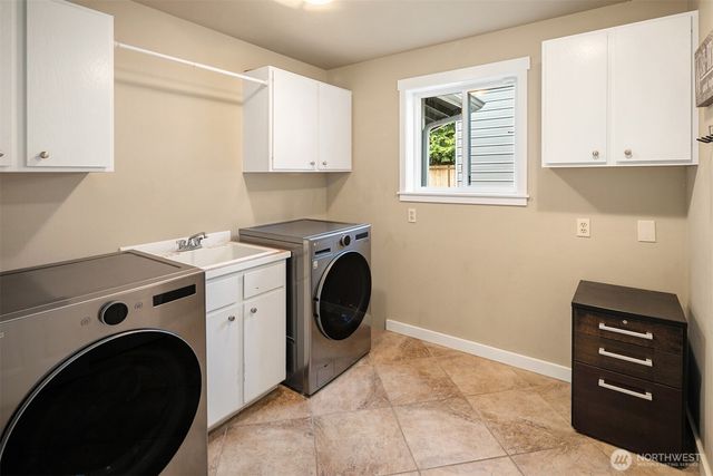 21118 SE 137th Place, Issaquah, WA 98027