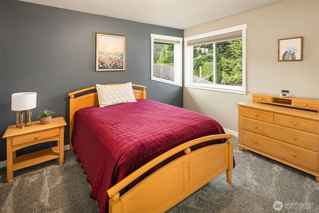 21118 SE 137th Place, Issaquah, WA 98027
