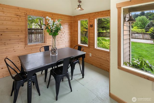 21118 SE 137th Place, Issaquah, WA 98027