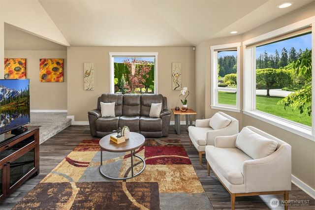 21118 SE 137th Place, Issaquah, WA 98027