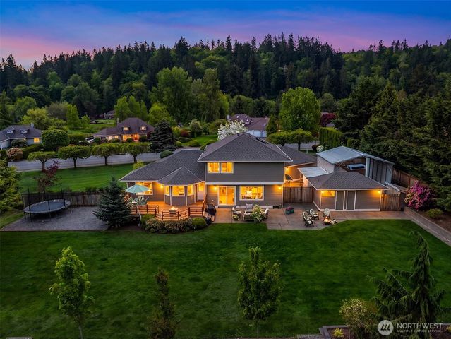 21118 SE 137th Place, Issaquah, WA 98027