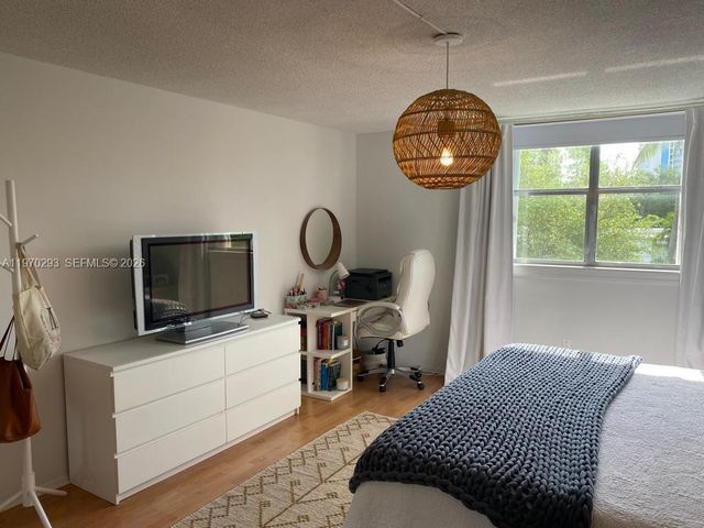 210 Sea View Dr 312, Key Biscayne, FL 33149