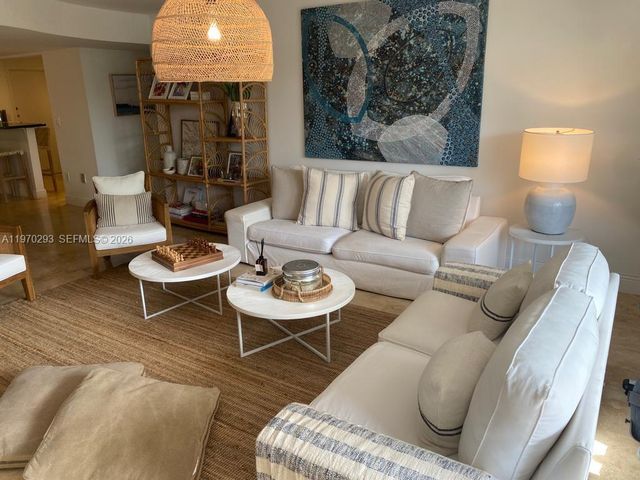 210 Sea View Dr 312, Key Biscayne, FL 33149