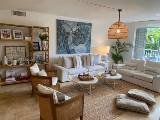 210 Sea View Dr 312, Key Biscayne, FL 33149