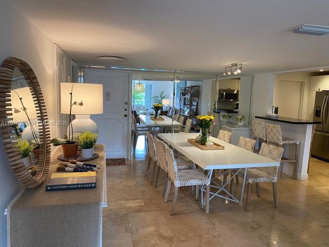 210 Sea View Dr 312, Key Biscayne, FL 33149