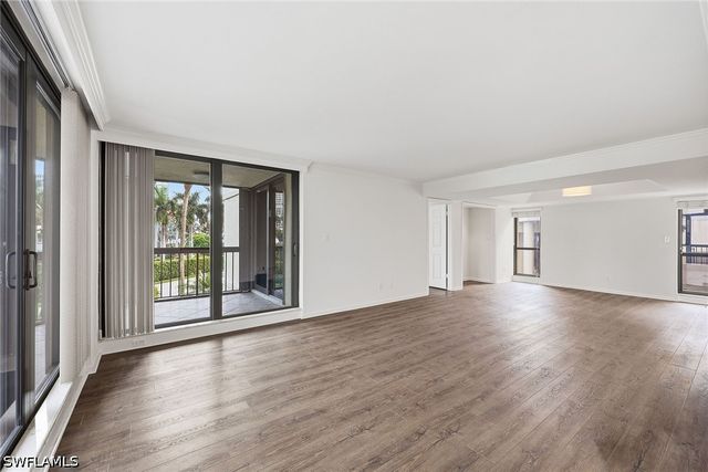 4551 Gulf Shore BLVD N 200, Naples, FL 34103