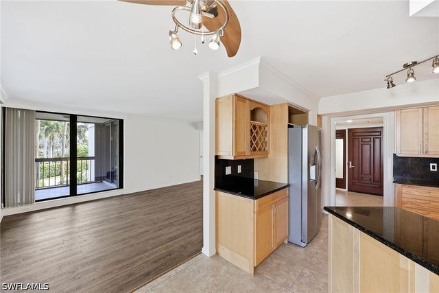 4551 Gulf Shore BLVD N 200, Naples, FL 34103