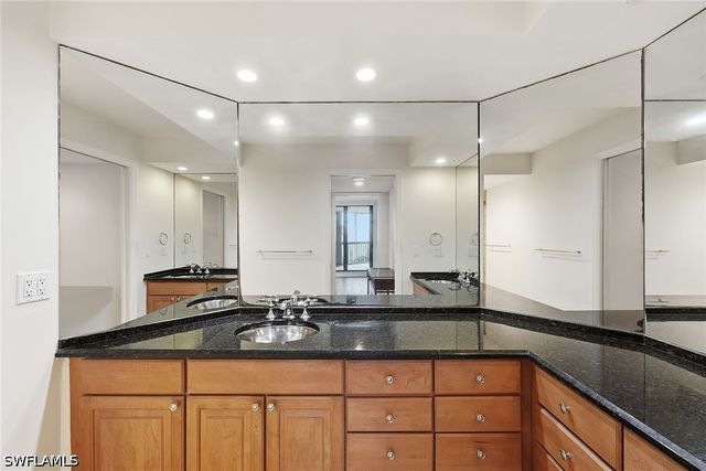 4551 Gulf Shore BLVD N 200, Naples, FL 34103
