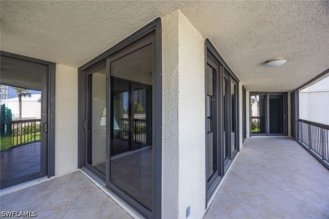4551 Gulf Shore BLVD N 200, Naples, FL 34103