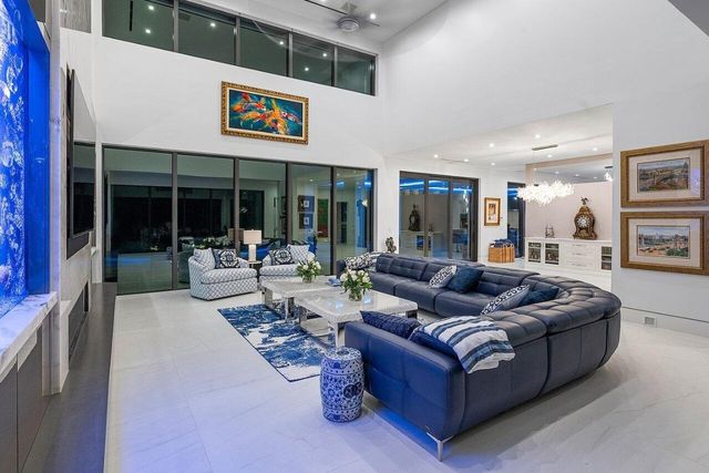 3016 SE Dune Drive, Stuart, FL 34996