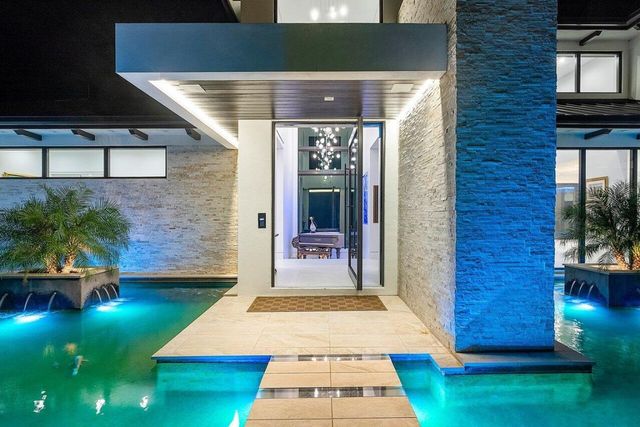 3016 SE Dune Drive, Stuart, FL 34996