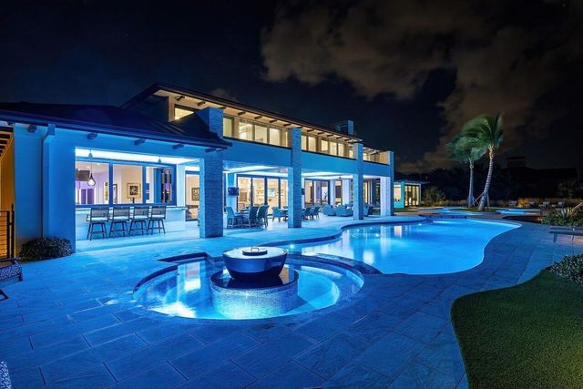 3016 SE Dune Drive, Stuart, FL 34996